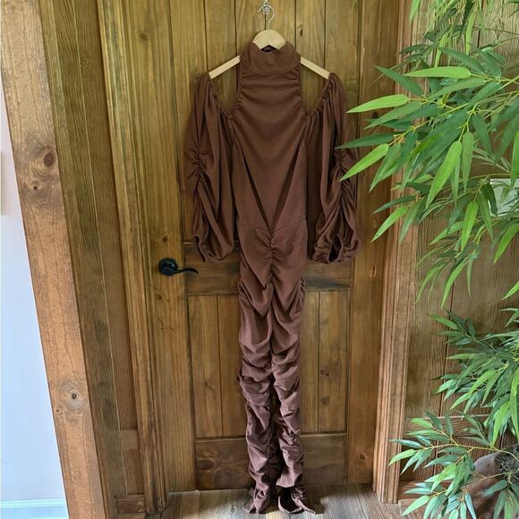 Irregular Exposure 09 Jumpsuit in Brown - Picture 3 of 9